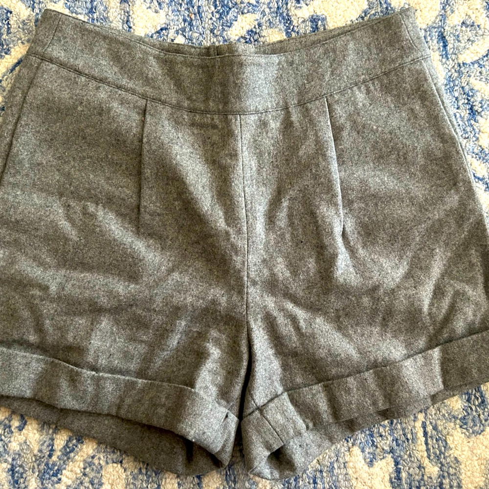 Alice and Olivia wool grey shorts for fall/ winter
